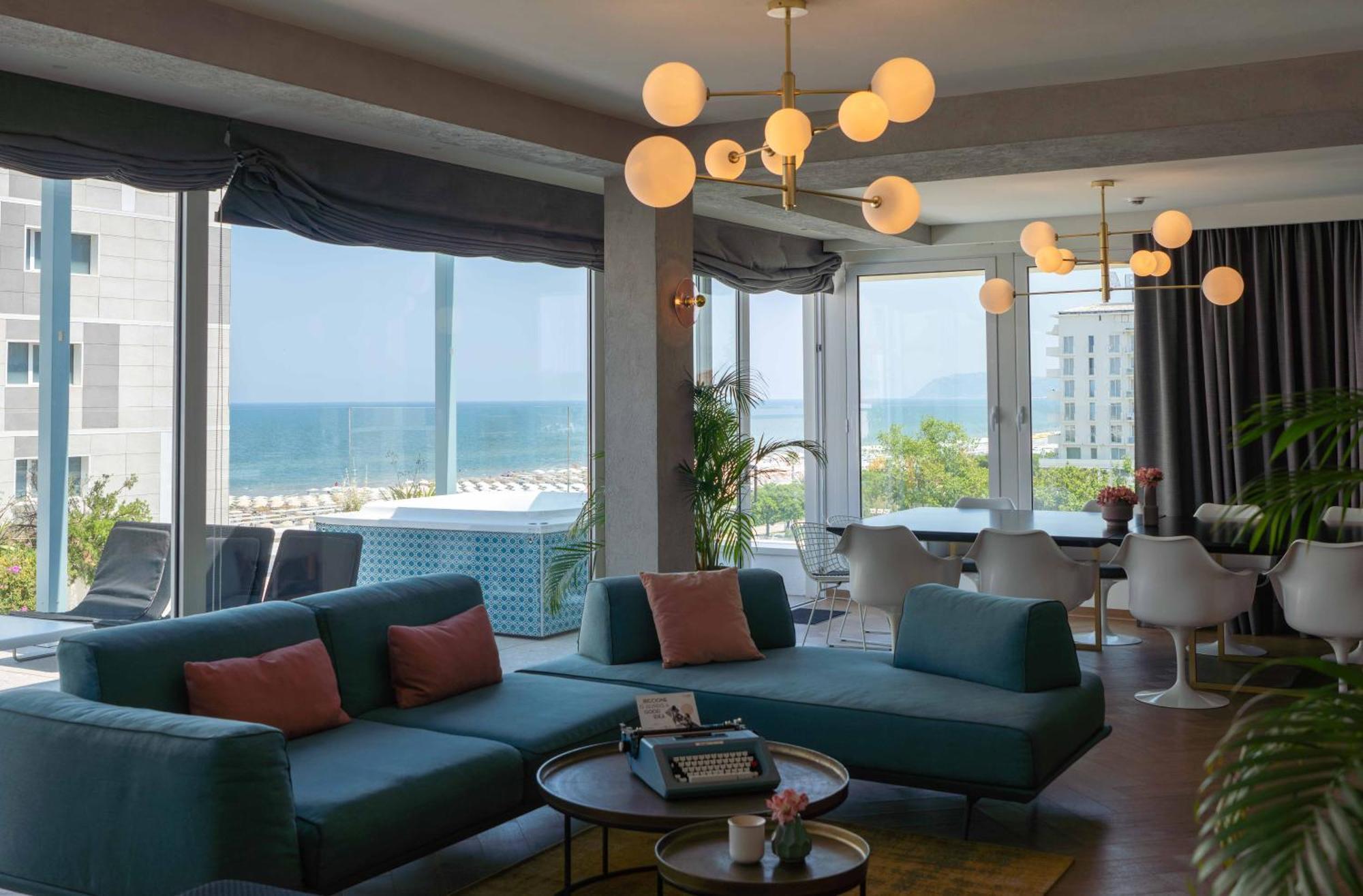 The Box - Adults Only Hotel 4*